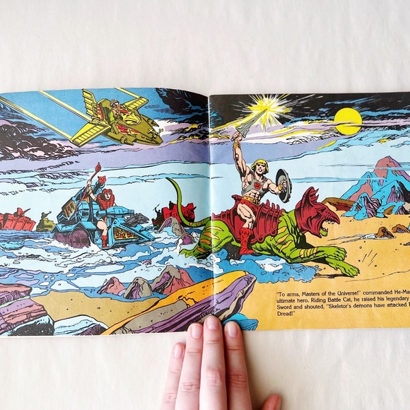 Masters of the Universe: The Sword of Skeletor Paperback Book - Picture 4 of 4